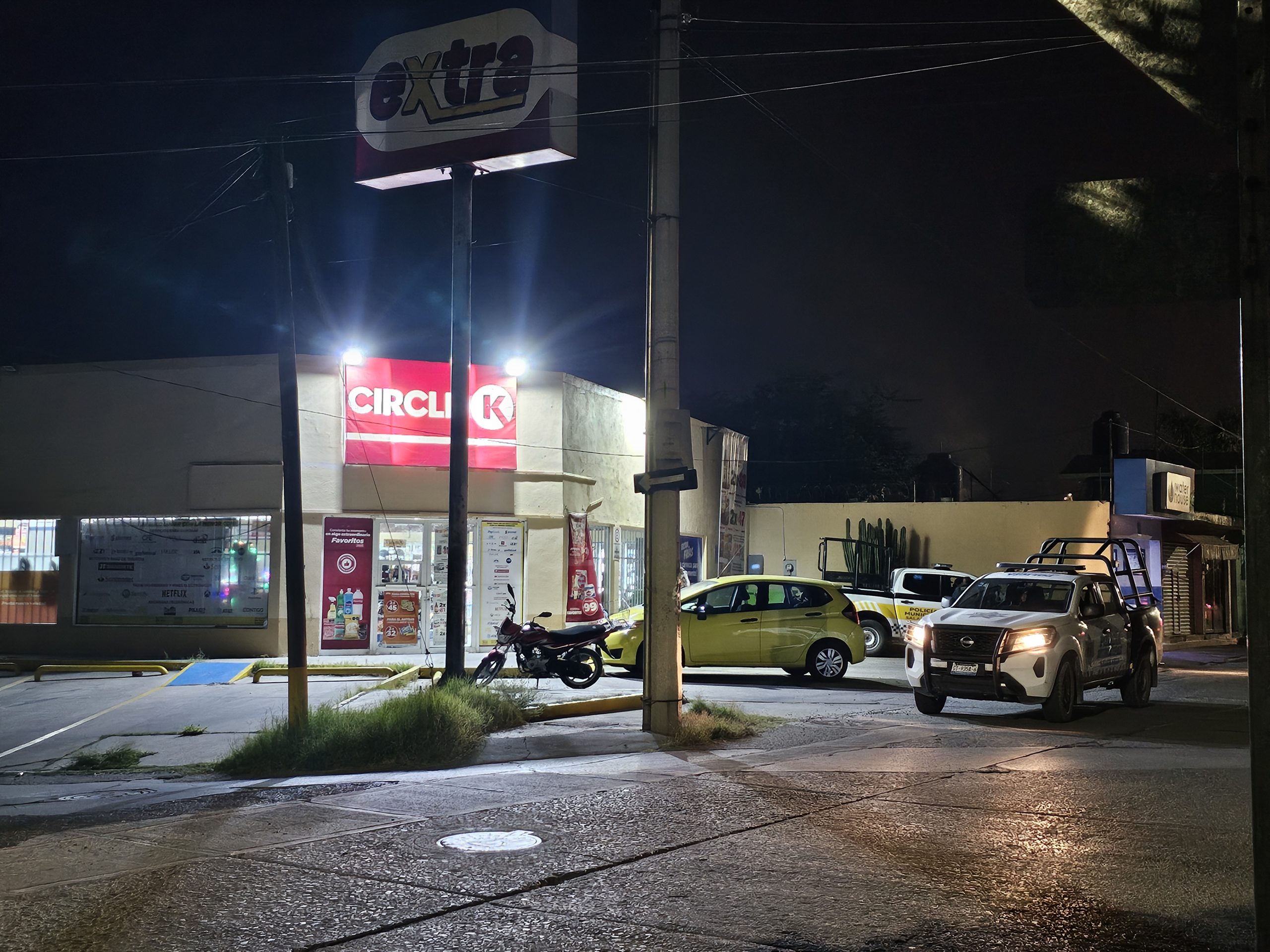#Salamanca 💥 Se registra un intento de asalto en tienda Extra en la colonia Ampliación Bellavista