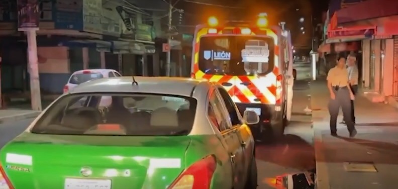 💥 Taxista impide robo y asegura al agresor en colonia La Central, de León