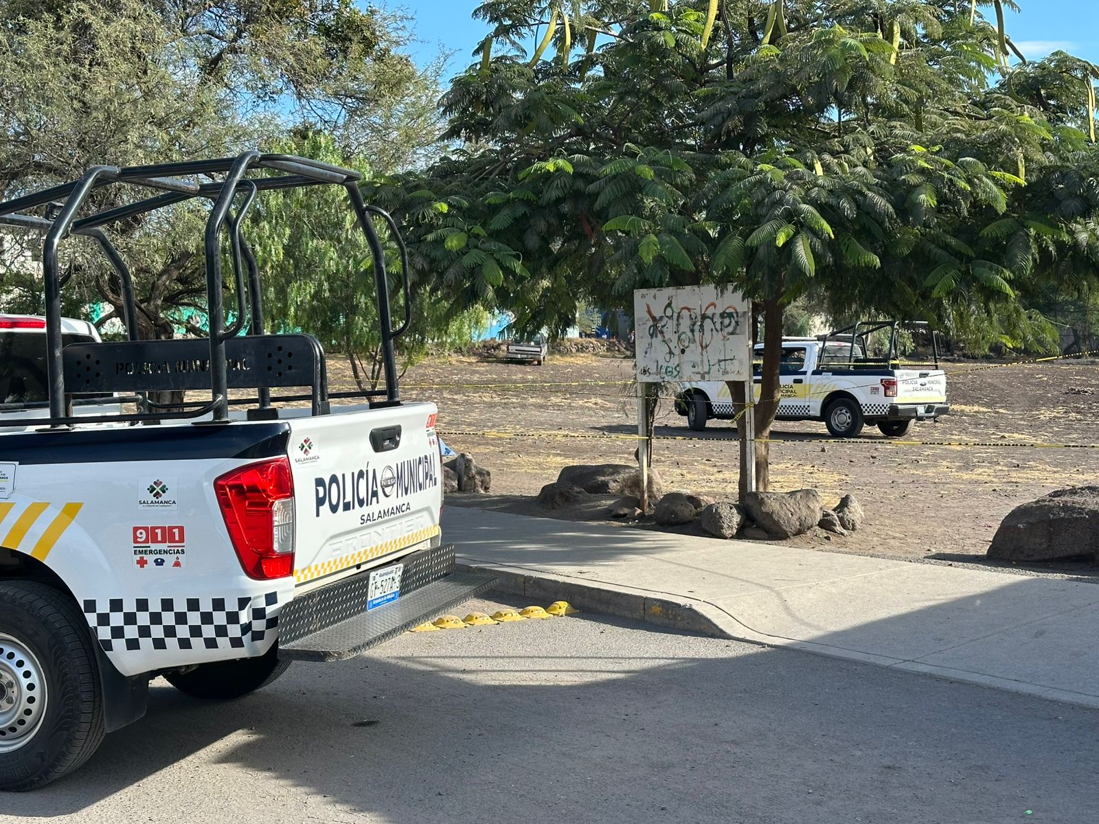 Un hombre pierde la vida y una mujer resulta lesionada por impactos de arma de fuego en la comunidad El Xoconoxtle, en #Salamanca