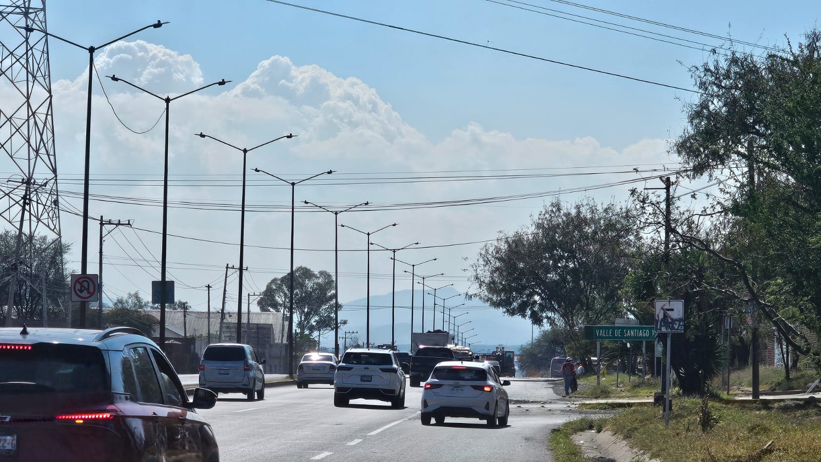 #Salamanca Reportan constantes fallas en el alumbrado público del acceso a colonia Humanista I
