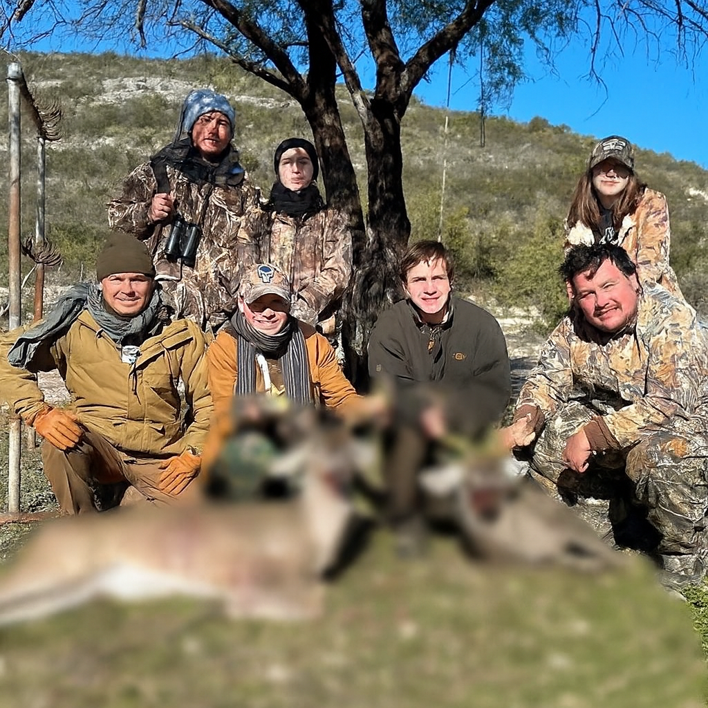 😡Denuncia pública acusa a exalcalde y familia de alcaldesa de participar en presunta cacería de venados en Guanajuato
