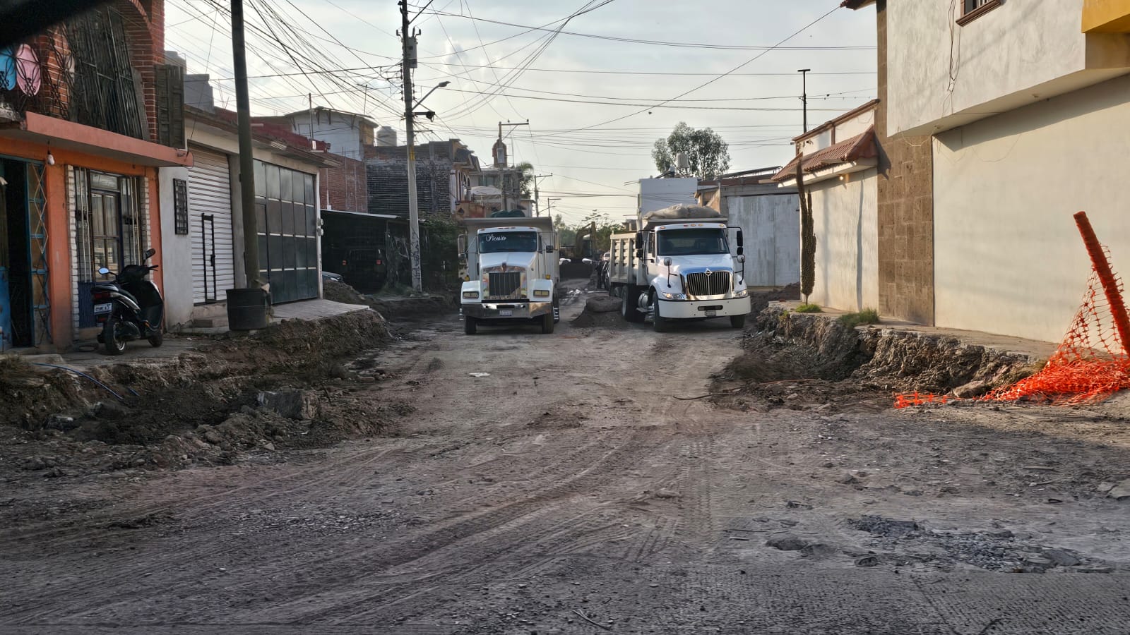 #Salamanca No terminan de reparar una calle y ya abrieron otra, “El que mucho abarca, poco aprieta” en obras públicas aseguran