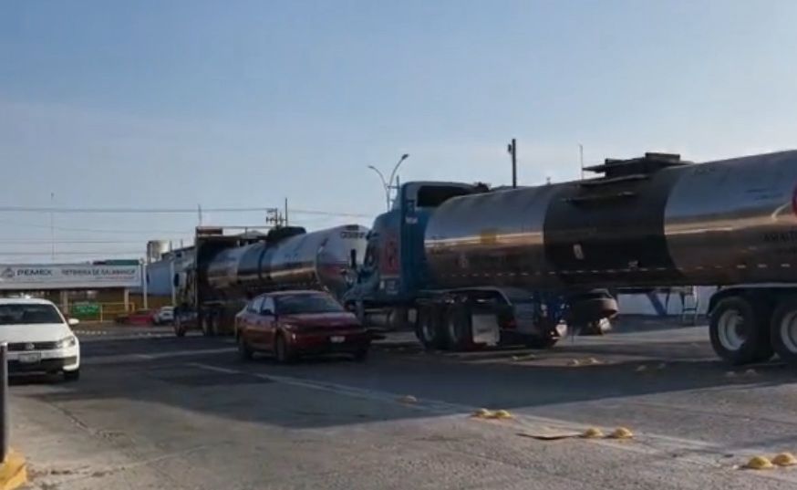 Reportan secuestro de operador de pipa, en la calle Faja de Oro, #Salamanca