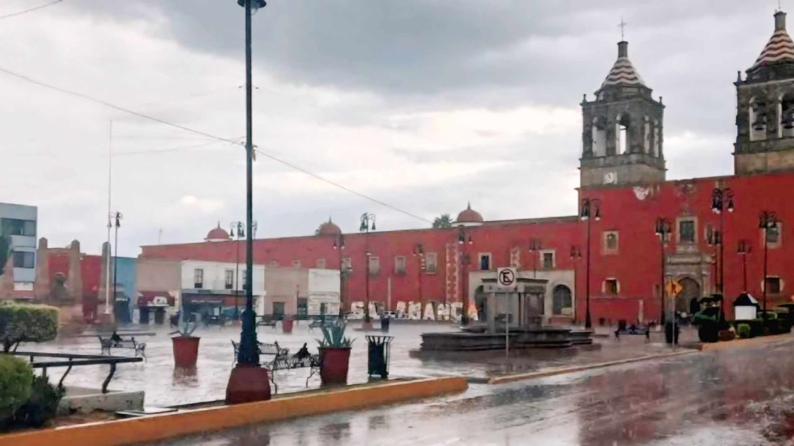 #Salamanca Este sábado se presenta viento fuerte y alta probabilidad de lluvia