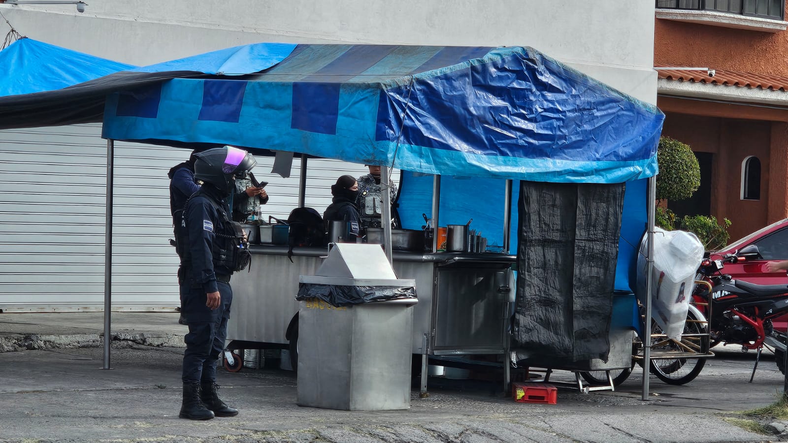 Mujer fue privada de la libertad en plena zona escolar en Faja de Oro, #Salamanca