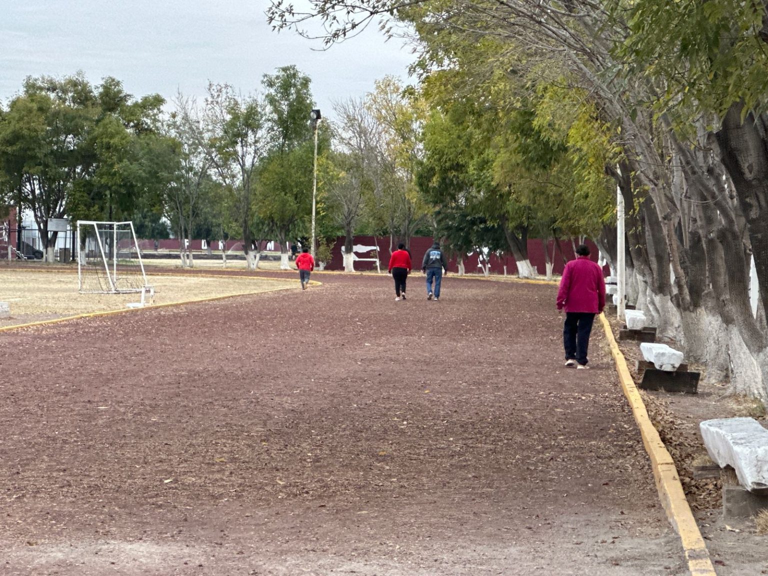 #Salamanca Usuarios de la Deportiva Norte piden mejoras en la pista de ...
