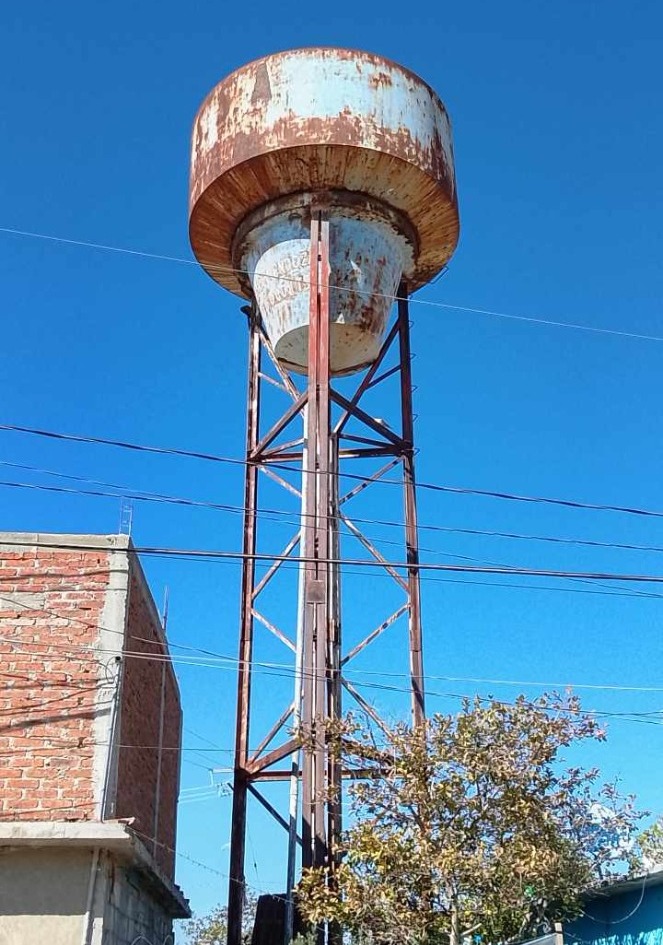 #Salamanca Ante riesgo de colapso, piden retirar bola de agua en la comunidad de San José de Mendoza