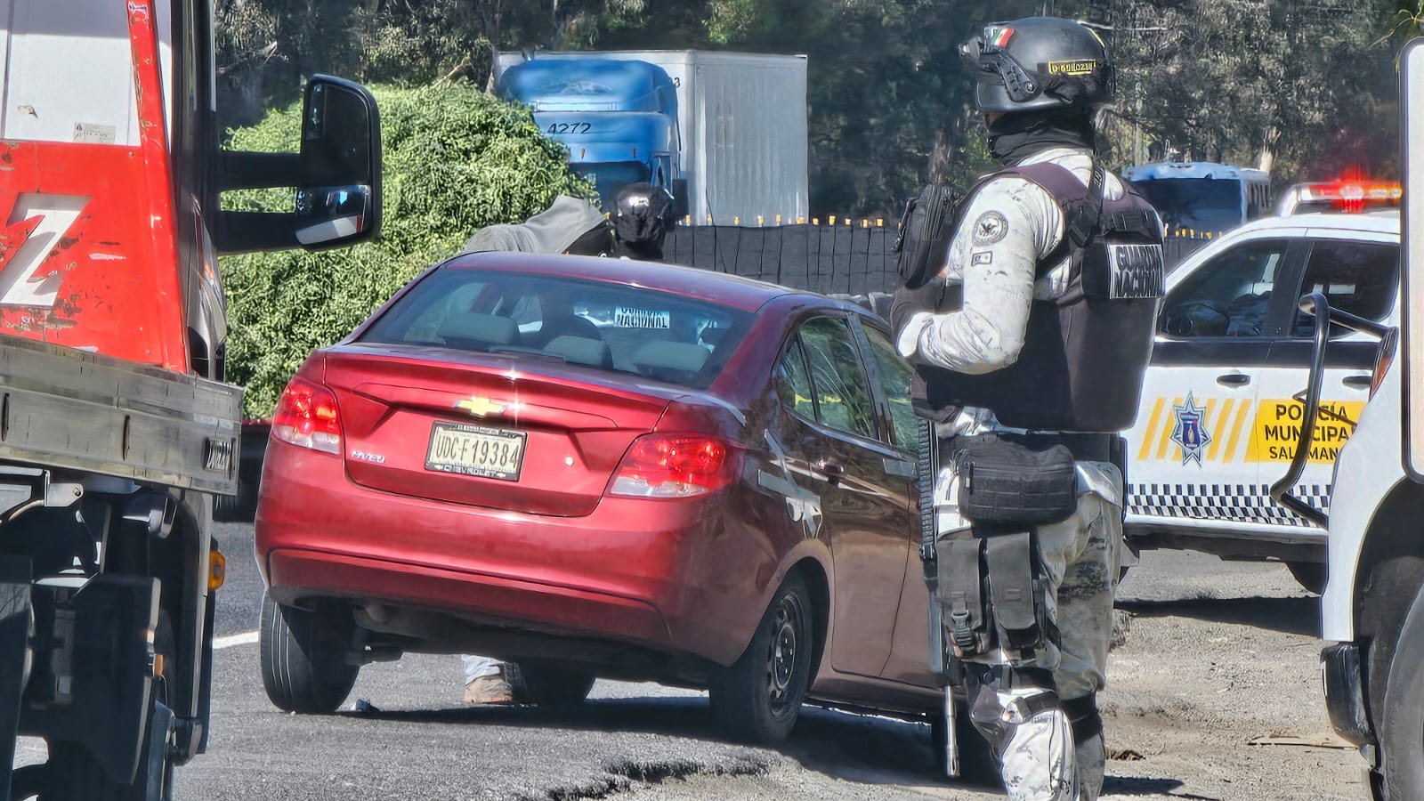 Vehículo utilizado para asalto se queda varado en plena carretera de #Salamanca. No hay detenidos