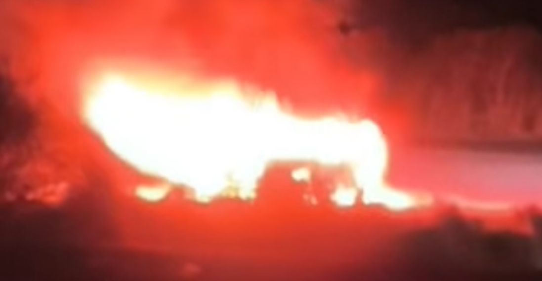 Localizan a persona calcinada al interior de un vehículo en la carretera Juventino Rosas-Salamanca