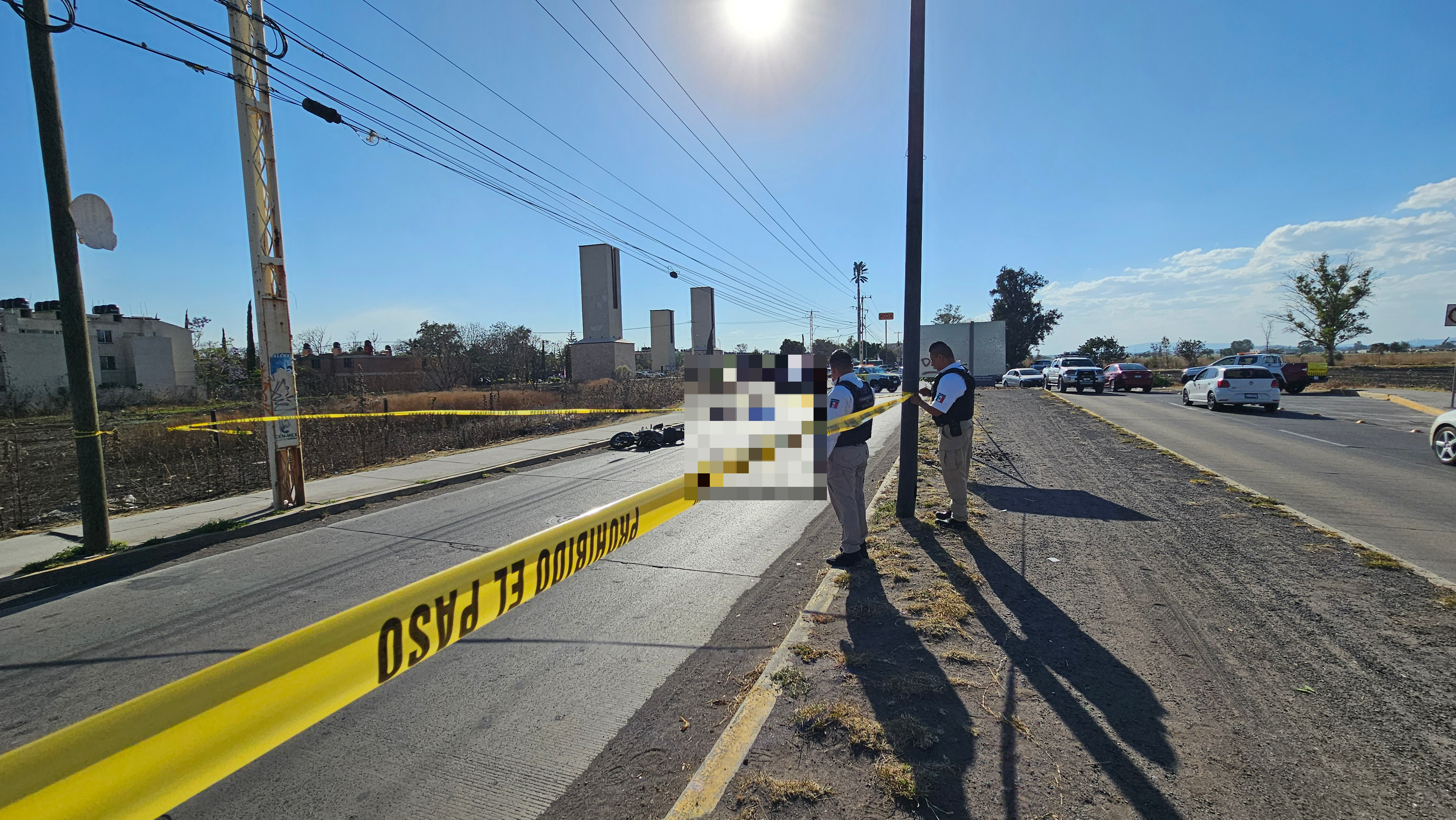 🔴 Fatal accidente afuera de Arboledas, camión arrolla y mata a conductor de motocicleta #Salamanca