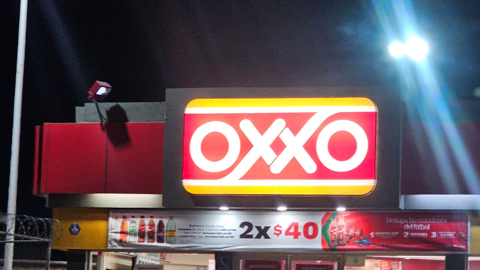 #Salamanca Asaltan OXXO se llevan efectivo y artículos