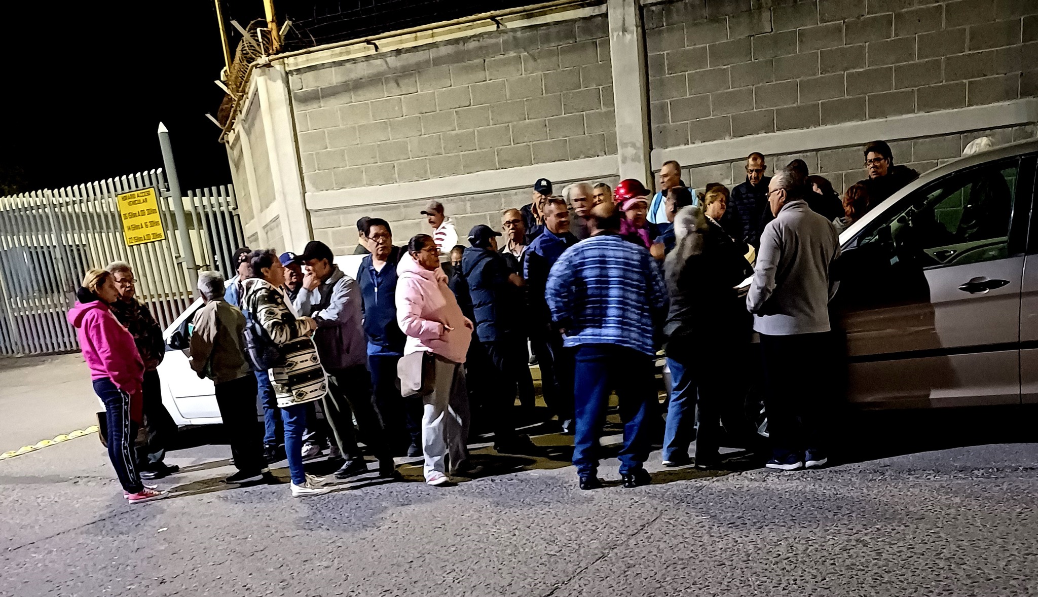 Jubilados de Pemex reportan dificultades para cobrar vales de gasolina ⛽️