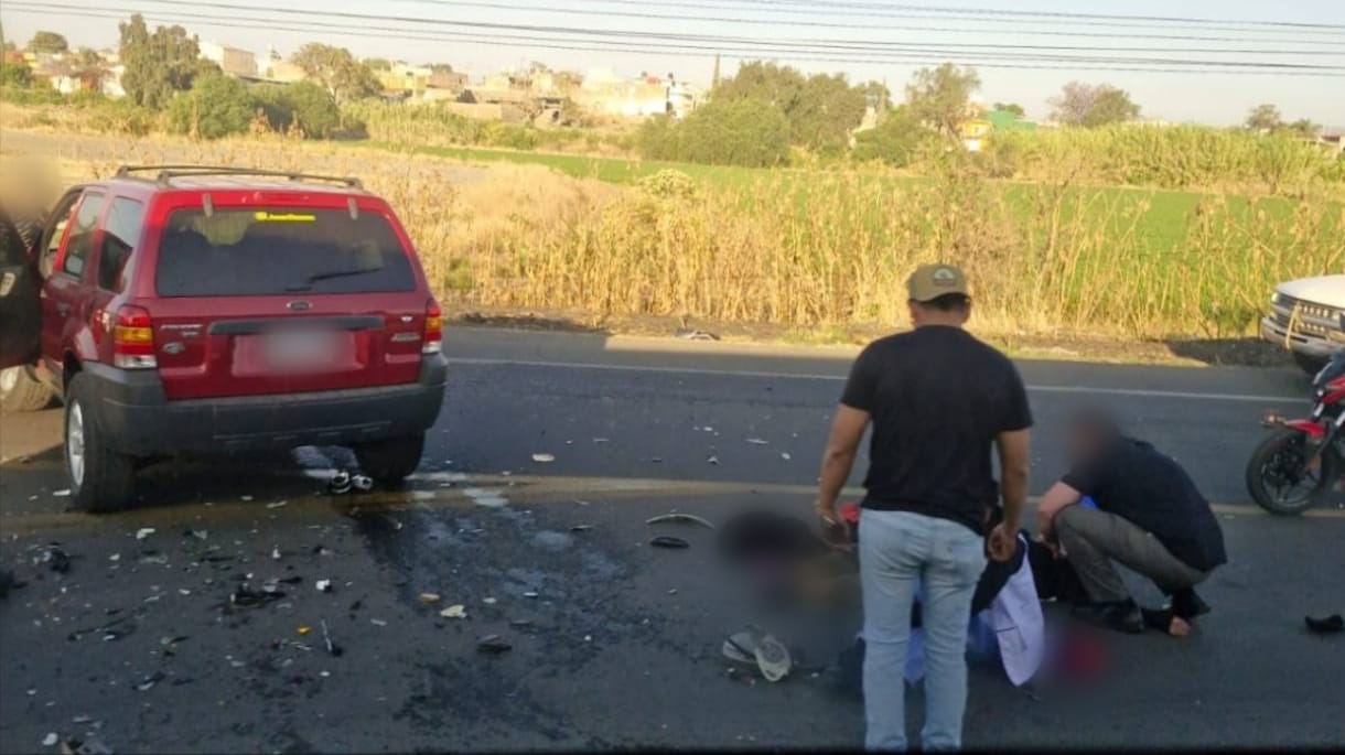 Dos personas lesionadas fue el saldo que dejó un accidente vial en carretera #Salamanca-#ValleDeSantiago