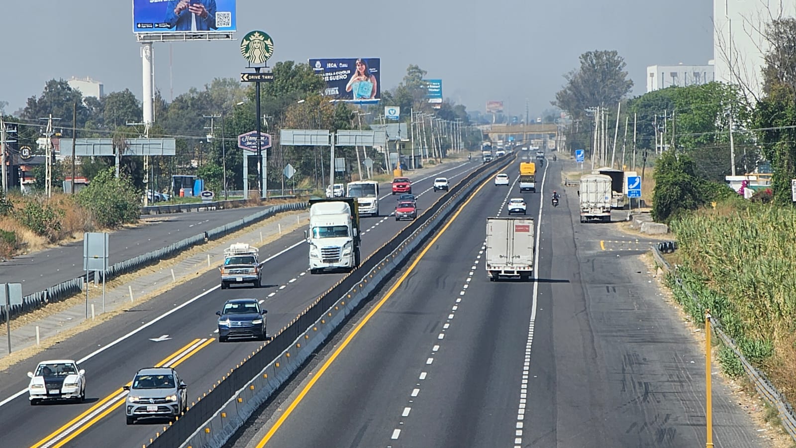Transportistas denuncian hasta 40 robos diarios con violencia en carreteras de #Guanajuato