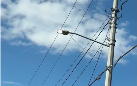 San José de Uluapan, en #Salamanca, presenta fallas en alumbrado público, permanecen prendidas e intermitentes durante el día