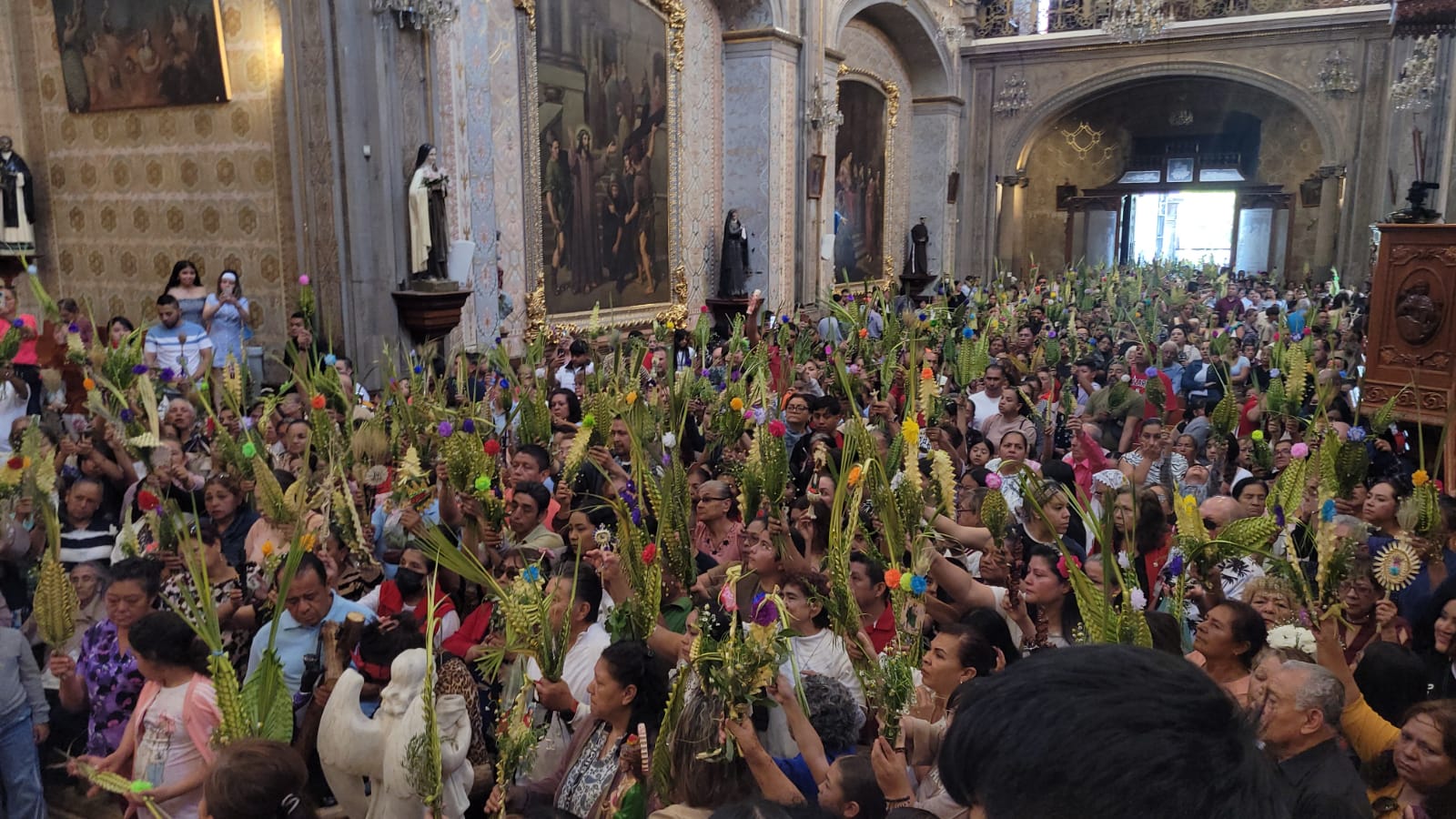 #Salamanca Autoridades federales llaman a asistentes de templos en Semana Santa a cuidar a niñas, niños y adultos mayores