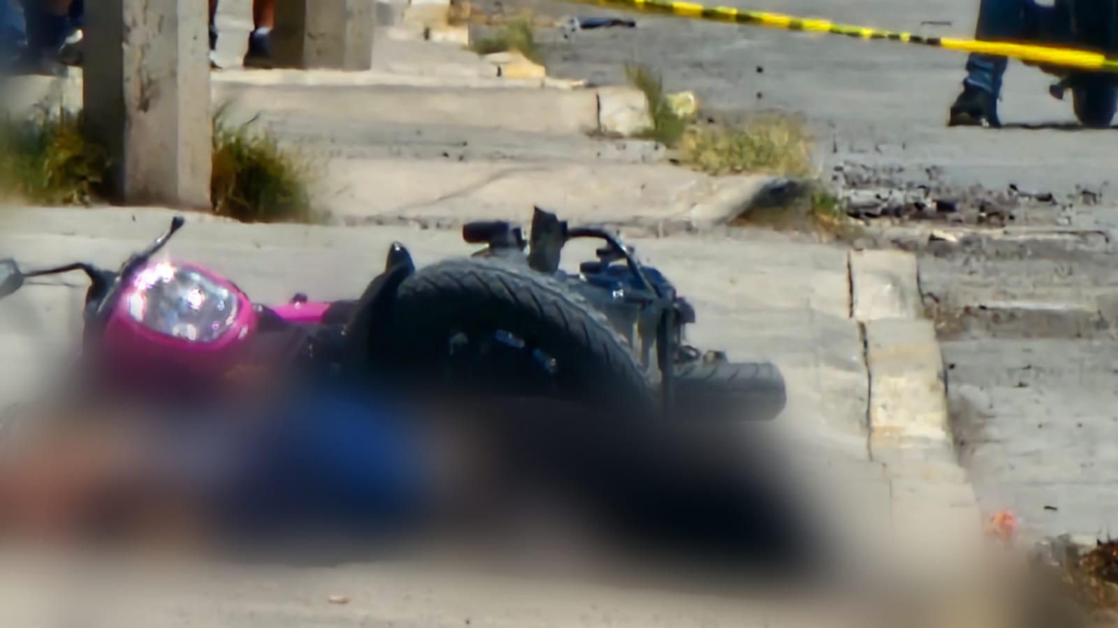 Iba en su moto y lo ejecutan en colonia Las Américas #Salamanca
