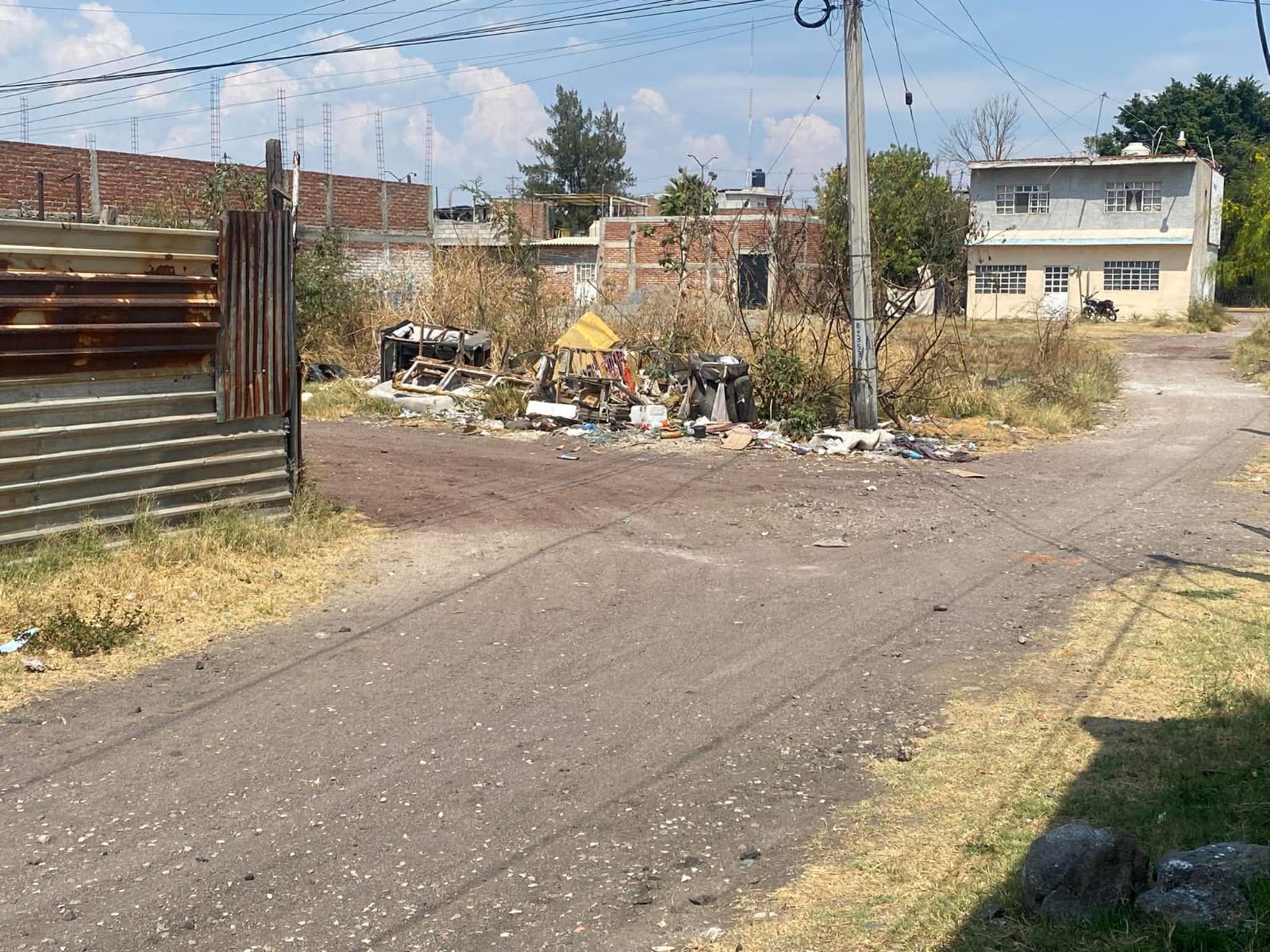 #Salamanca Vecinos de la Olimpo exigen sanciones por focos de infección en su colonia