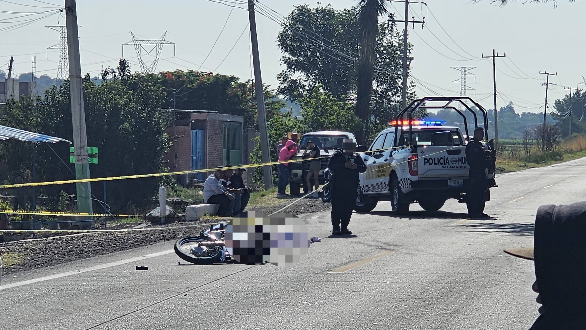 Fatal accidente en la Carretera #Salamanca-#JuventinoRosas deja a un menor de edad sin vida