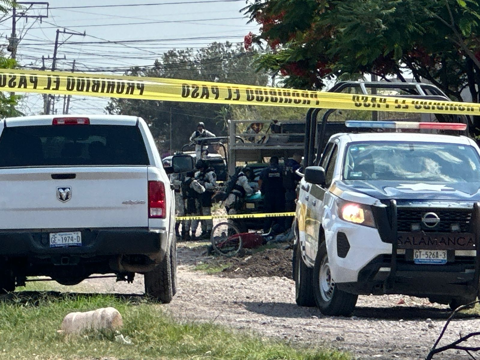 Ejecutan a dos masculinos y dos más resultan lesionados tras ataque con arma de fuego en colonia Las Rosas, en #Salamanca