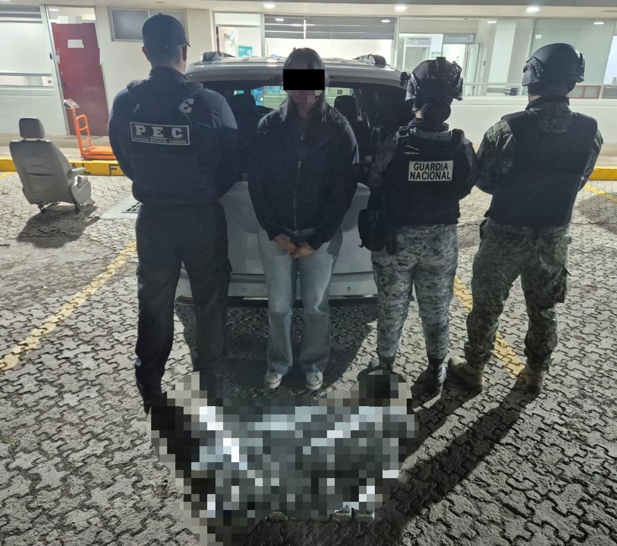 Aseguran más de 59 mil dosis de cocaína en la autopista #Morelia–#Salamanca, a la altura de #Valtierrilla