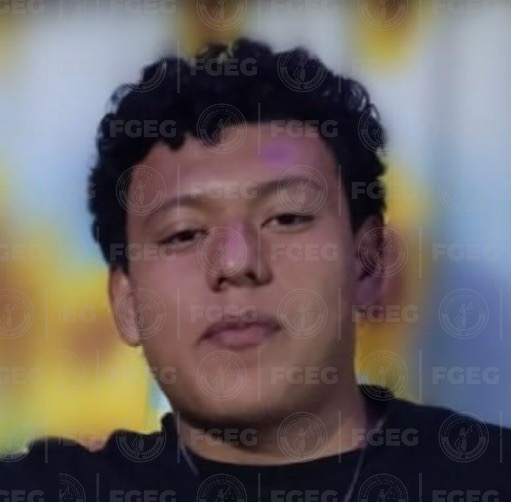 Difunden fichas de búsqueda de Brayan Uriel Licona Ramírez y Alejandro Enríquez tras presunta privación de la libertad en San José de la Montaña, en #Salamanca
