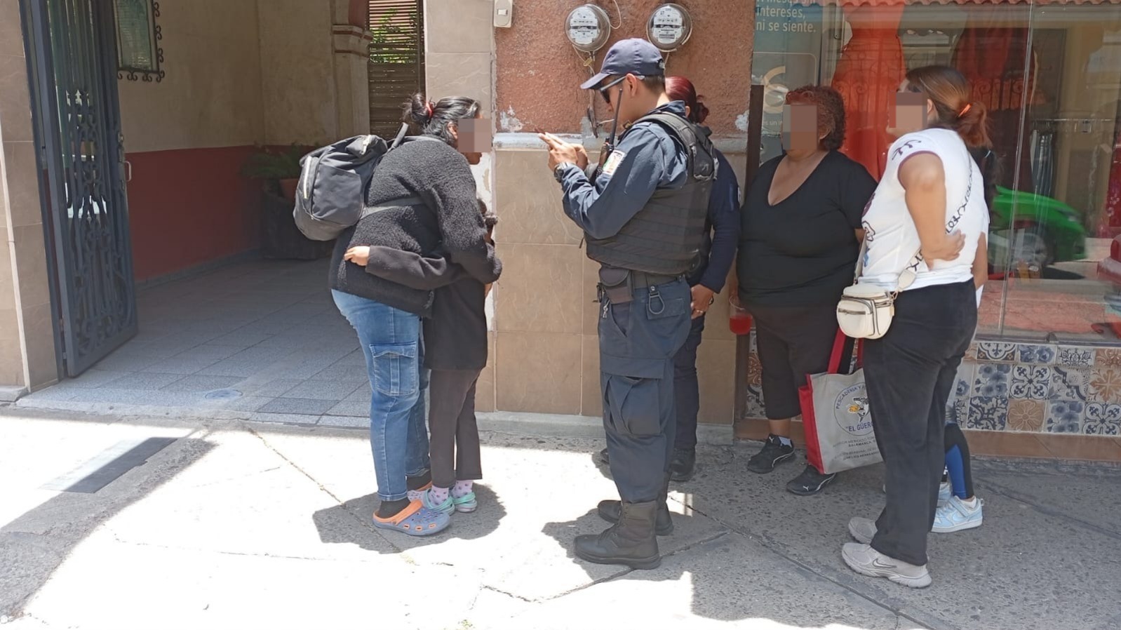 Niña de 6 años se reencuentra con su familia tras extraviarse en el Centro de #Salamanca
