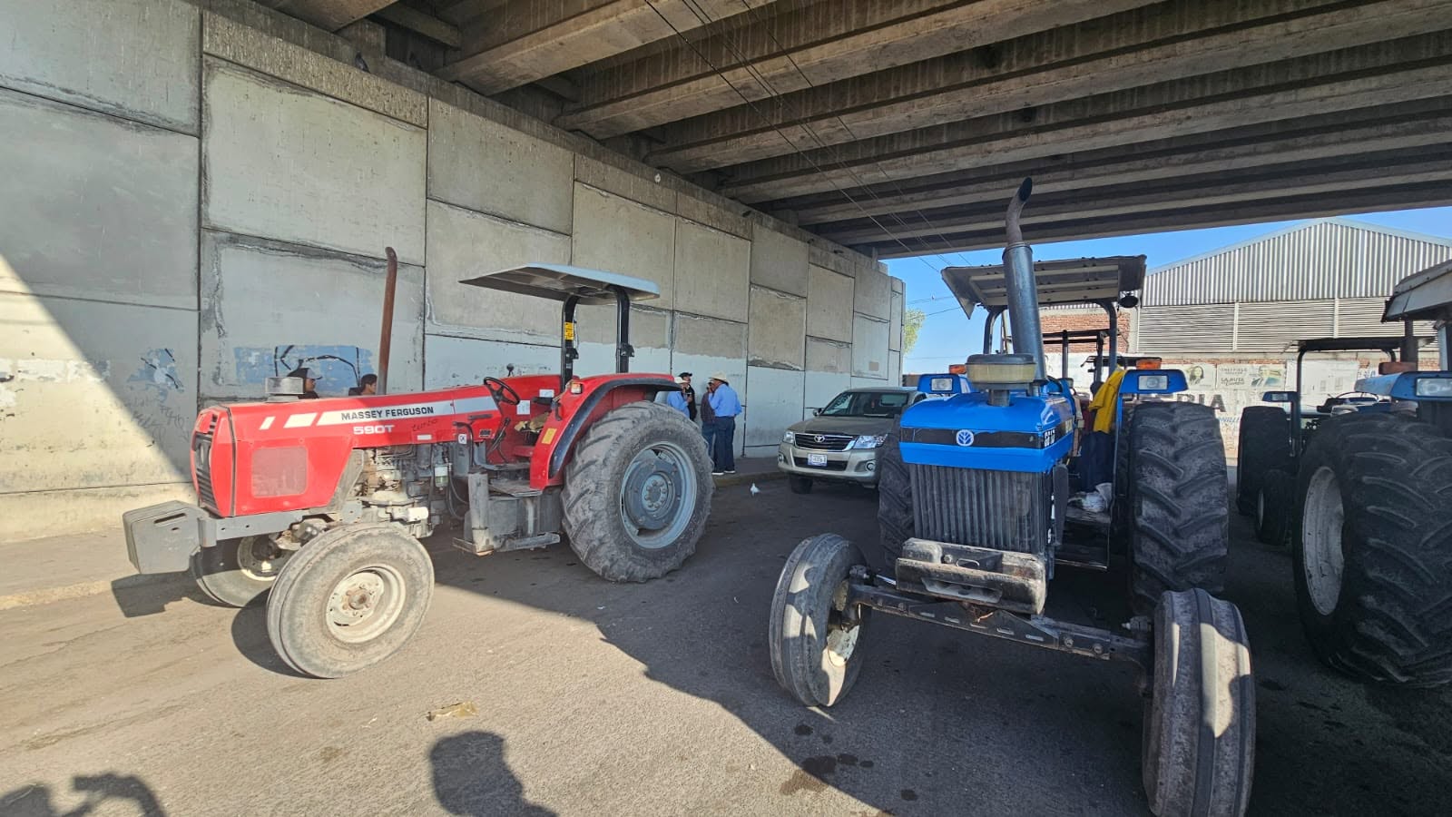 Agricultores alertan por posibles bloqueos carreteros en el estado de #Guanajuato este próximo martes 27 de octubre