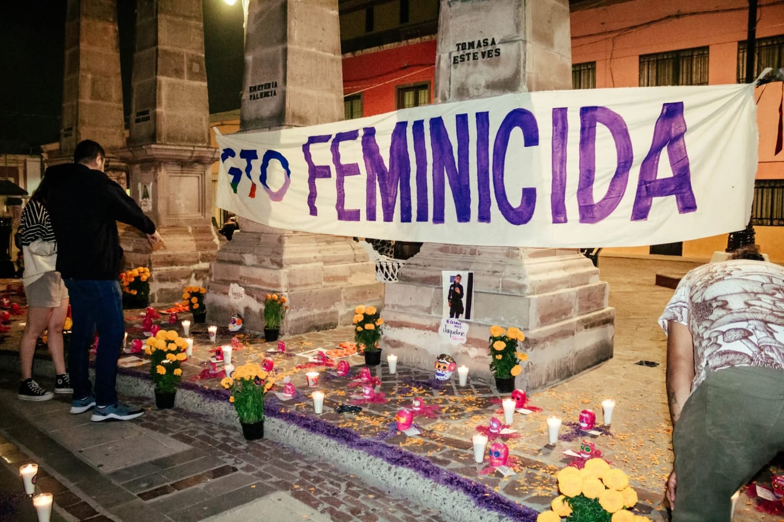 El Colectivo Regla Rota instalará altar en memoria de mujeres víctimas de violencia en la Plazoleta Hidalgo de #Salamanca